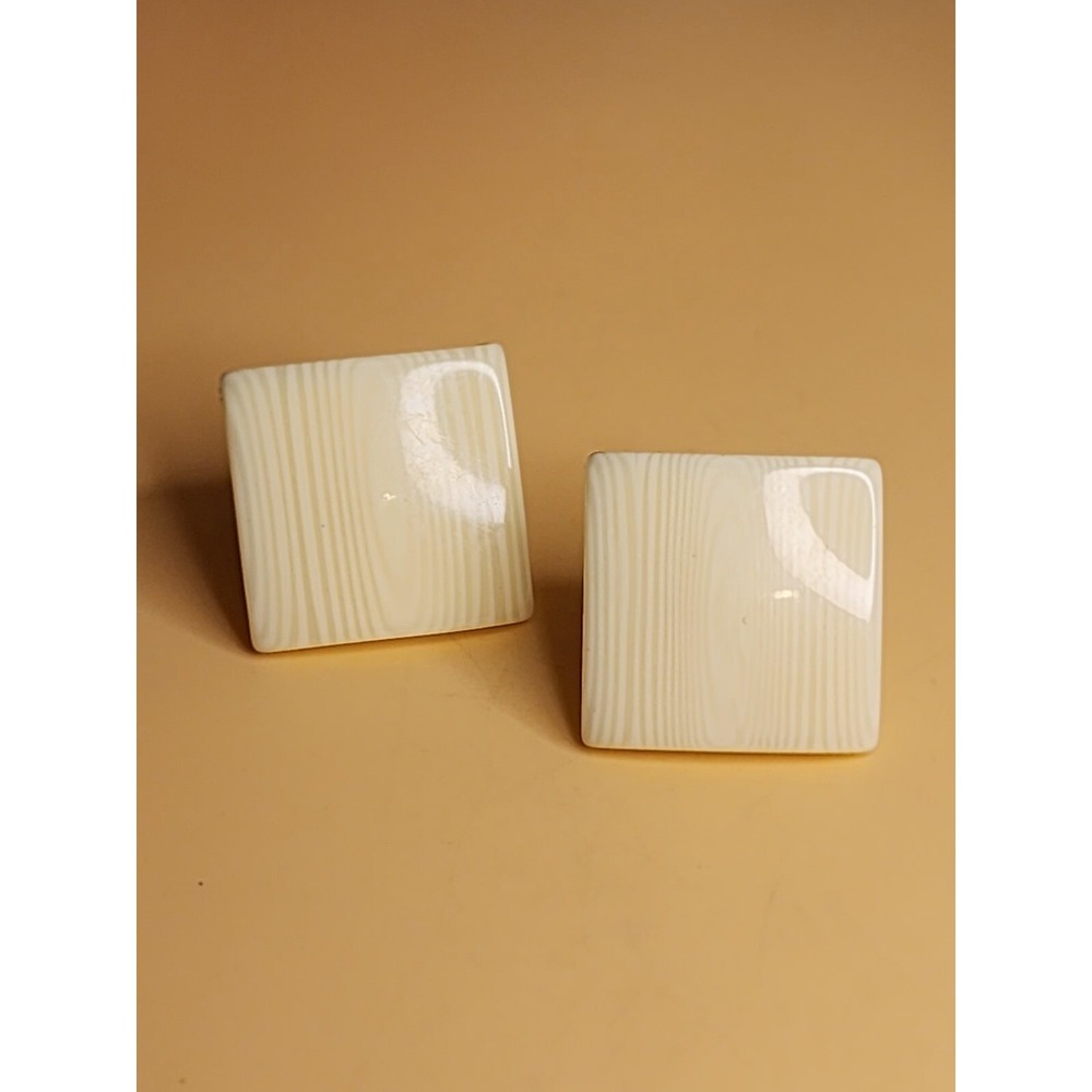 Vtg Designer NAPIER Signed Acrylic Shell Square Cream Beige Square 1" FREE $HIP!